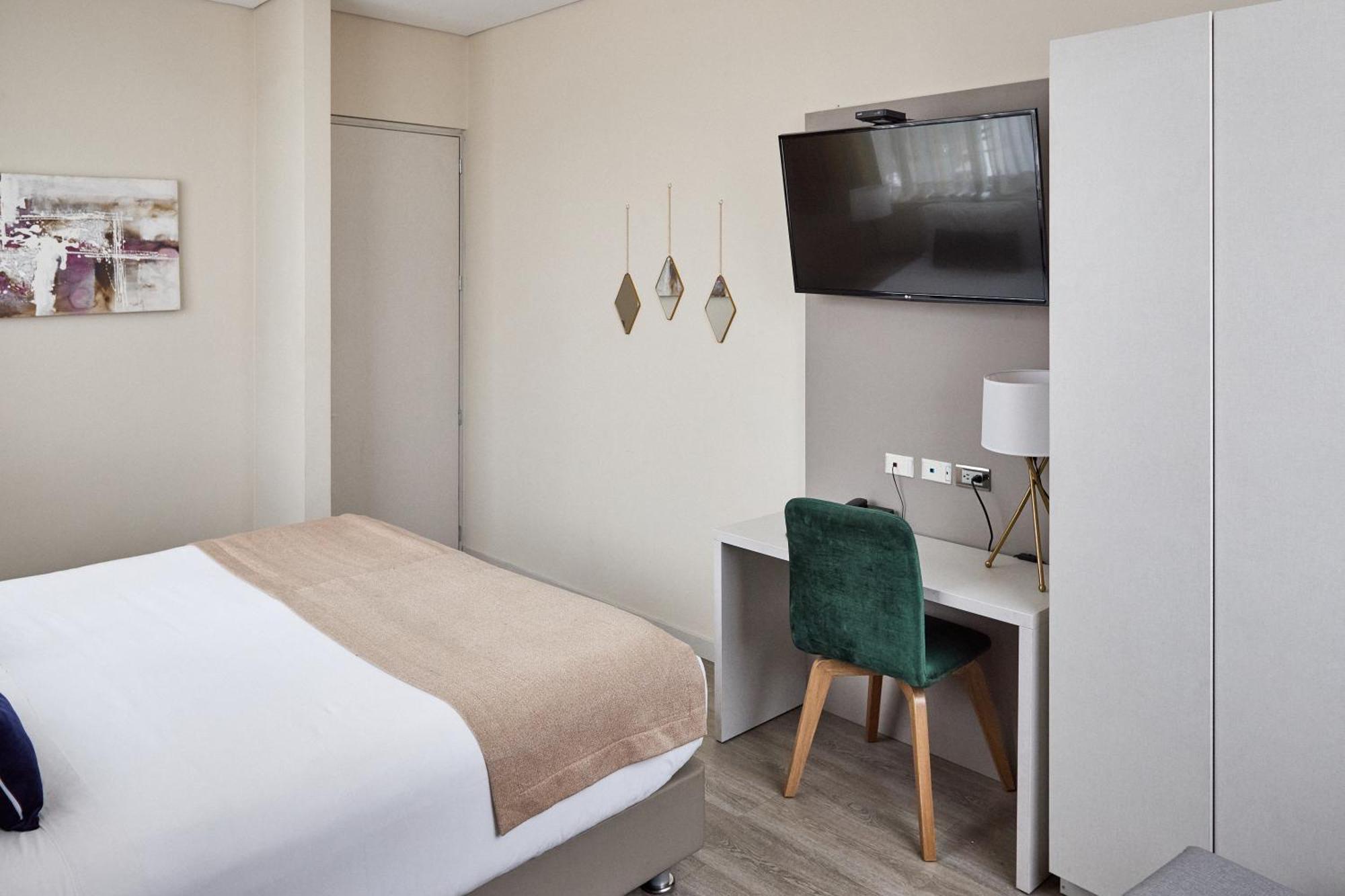Hotel City Bog Corferias ボゴタ エクステリア 写真